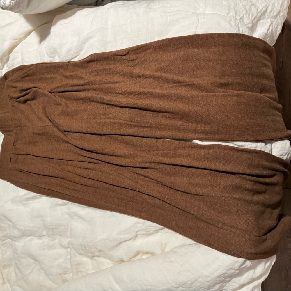LESET Warm Tan Lauren pleated pocket pants - Picture 2 of 4